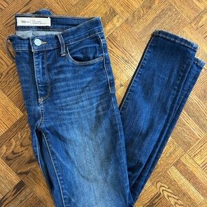 Gap True Rise Blue Jeans